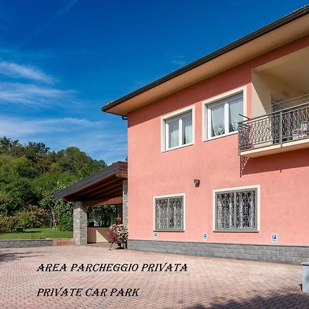 La Rosa Tra I Laghi B&B Meina Exterior photo